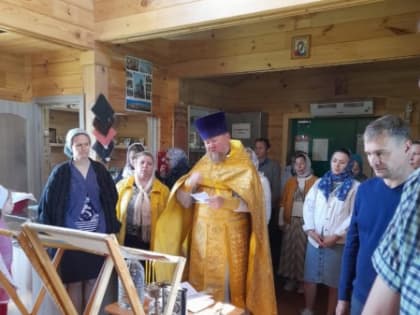 Престольный праздник молитвенно отметили в храме Всех святых в земле Российской просиявших г.Чебоксары