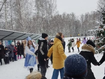 Наступил Новый год! Встанем в дружный хоровод!