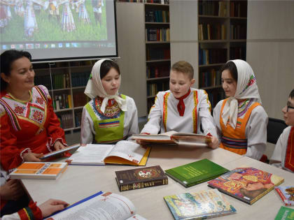 Громкие чтения «Богатство чувашского фольклора»