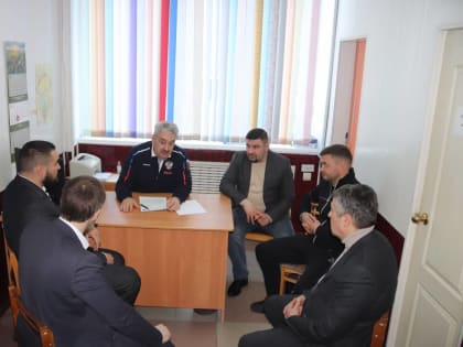 Прием граждан в Алатыре провел Леонид Черкесов