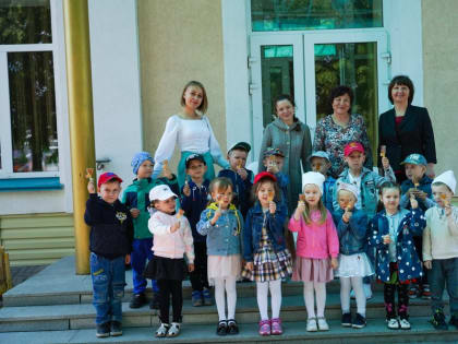 В день защиты детей - на экскурсию во Дворец бракосочетания Батыревского муниципального округа.