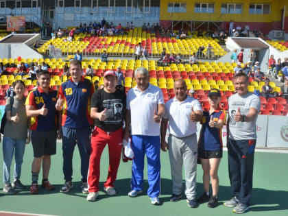 Объединенная команда Госсовета Чувашии и Контрольно-счетной палаты приняла участие в эстафете