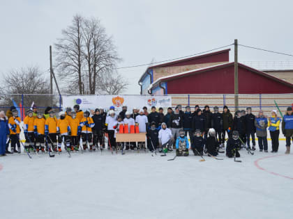 В селе Шимкусы состоялся фестиваль "Люблю папу, маму и хоккей"