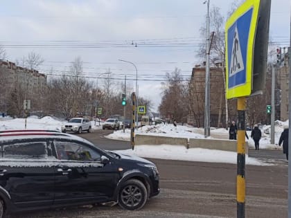 На пересечении Гражданской улицы и Эльменя заработал светофор