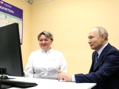 В селе Рындино Цивильского округа Владимир Путин ознакомился с работой нового фельдшерского пункта