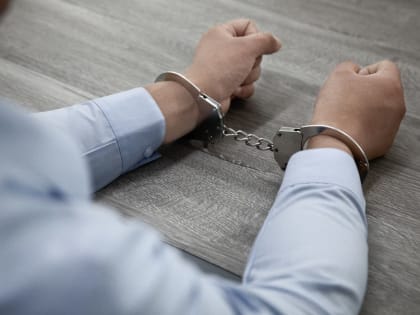 Замдиректора канашского учебного заведения осудят за получение взяток