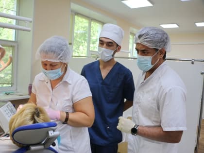 Студенты ЧГУ набираются опыта в Новочебоксарской стоматполиклинике