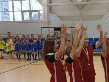 Девочки определили победителей в двух возрастах