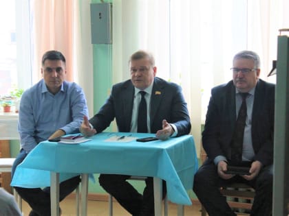 Депутаты Виктор Горбунов и Сергей Мельников посетили с рабочим визитом Порецкий муниципальный округ