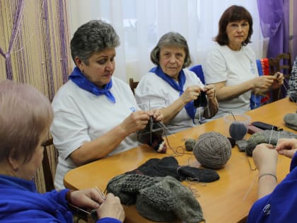 Алатырские волонтеры принимают участие в акции «Своих не бросаем»