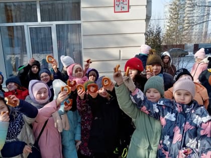 Праздник Масленицы в Чебоксарской детской музыкальной школе №2 им.В.П.Воробьева стал ярким событием в первый день весны