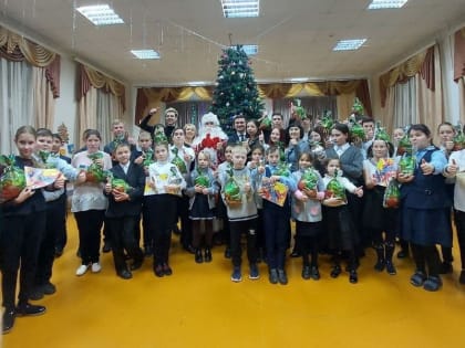 В школе-интернате состоялась благотворительная акция «Подарим детям сладкую радость»