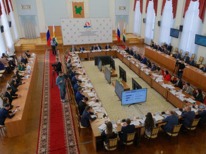 Законодатели ПФО знакомятся с опытом патриотического воспитания в Чувашии