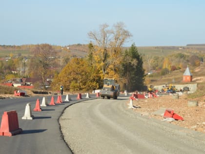 В Янтиковском муниципальном округе ведется работа по реконструкции участка автомобильной дороги «Аниш» с проведением противооползневых работ