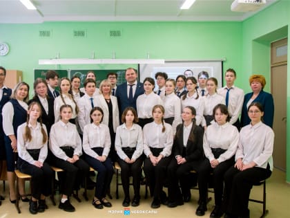 «Медиаграмотность и цифровая гигиена»: Денис Спирин встретился с учениками СОШ № 6 г. Чебоксары