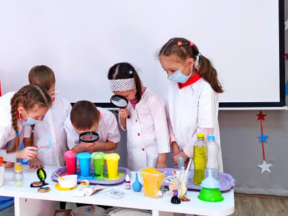 В детских садах проходит городской фестиваль "Маленькие шаги в большую науку"