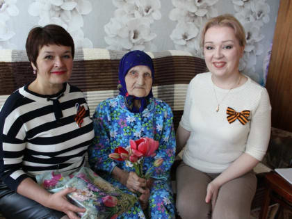 Поздравили 102-летнюю вдову участника ВОВ Екатерину Келяшову