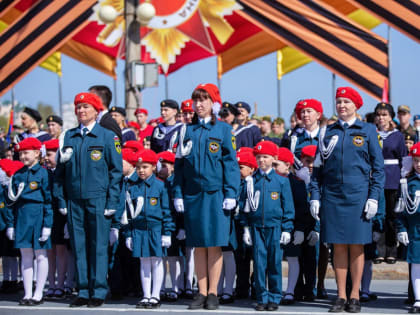 Парад дошколят и юнармейцев