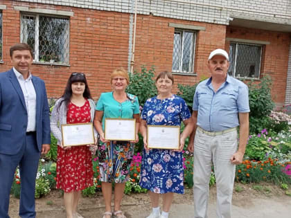 Валентин Гордеев вручил благодарственные письма активным жителям города Чебоксары