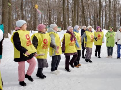 В Канаше женщины веселились на спортивном празднике