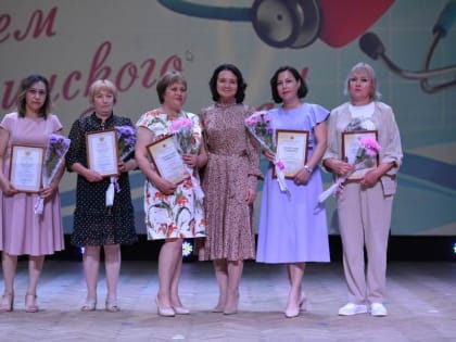 В Вурнарском муниципальном округе состоялось торжественное мероприятие, посвященное Дню медицинского работника