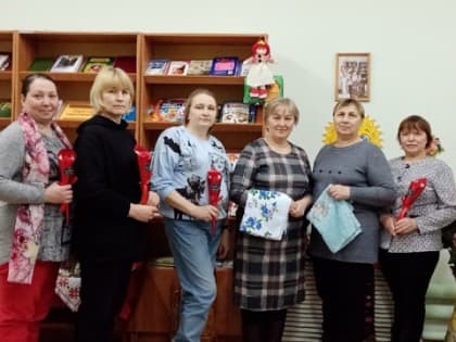 Праздничная программа «Нет тебя прекрасней!»