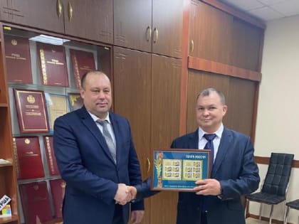 Рабочая встреча главы Шемуршинского муниципального округа по вопросу модернизации почтовых отделений