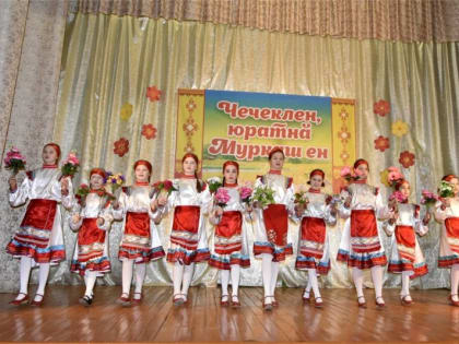 Районный фестиваль-конкурс художественного творчества «Чечеклен, юратнă Муркаш ен» продолжается