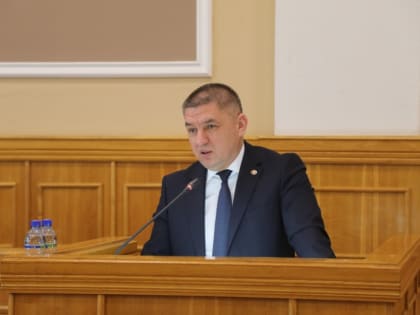 Принято единогласно: Отчет Владимира Доброхотова о достижениях города Чебоксары поддержан депутатами