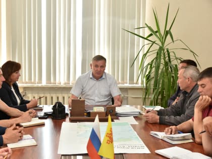 Еженедельное совещание главы Игоря Семёнова прошло в администрации Ибресинского МО