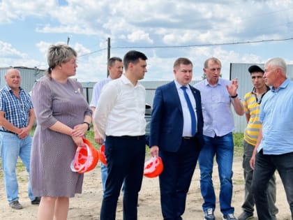 Вице-премьер Правительства Чувашии Владимир Степанов проинспектировал строящиеся объекты здравоохранения