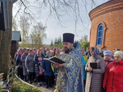 Престольный праздник молитвенно отметили в храме с.Калинино