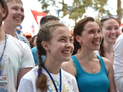 Олег Николаев поздравляет  с Днем  молодежи