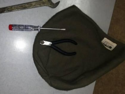 В Чувашии два жителя Чебоксар украли пандус от подъезда жилого дома