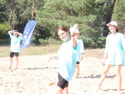 «Единая Россия» организовала на «МолГороде» турнир по волейболу