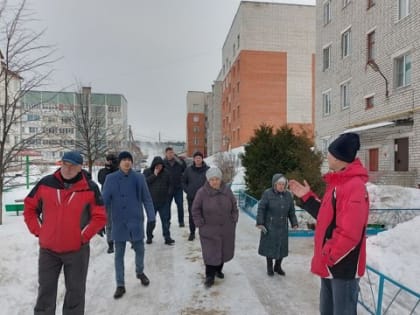 Рабочее субботне утро и.о. главы администрации города Шумерля Эдуарда Васильева