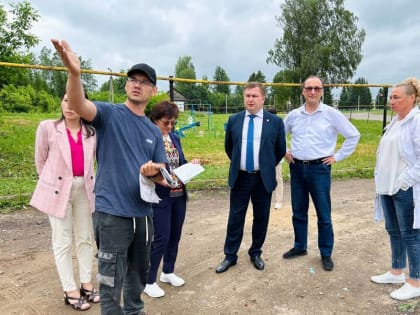 Владимир Степанов проинспектировал ход капитального ремонта объектов здравоохранения в муниципальных округах Чувашии