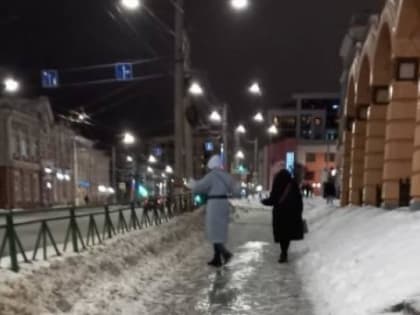 Жители города Чебоксары не довольны качеством уборки снега в центре города