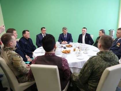 Глава Чувашии встретился с бойцами специальной военной операции