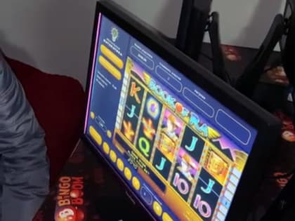 В Чебоксарах оперативники пресекли деятельность двух игровых салонов