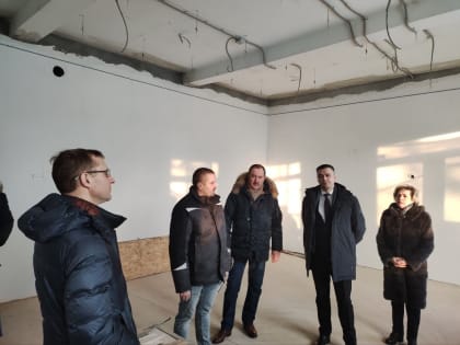 Парламентарии ознакомились с ходом модернизации школы № 7 г. Чебоксары