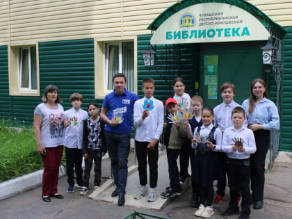 В республиканской детско-юношеской библиотеке состоялся мастер-класс по мультипликации для ребят, чьи близкие участвуют в СВО