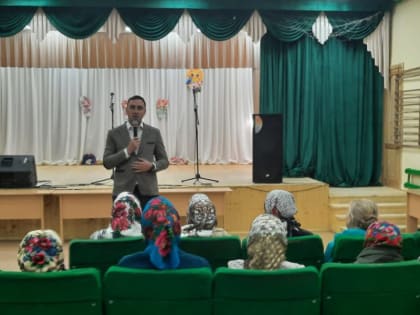 Жители муниципалитета «золотого» и «серебряного возраста» продолжают получать поздравления от главы Аликовского муниципального округа