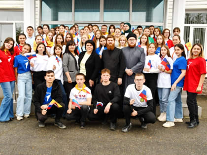 Состоялся круглый стол на тему «История и современность»