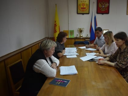 11 июля 2023 г проведено рабочее совещание по вопросу представленности алкогольной и пивной продукции местных товаропроизводителей в торговых сетях, расположенных в Ядринском муниц