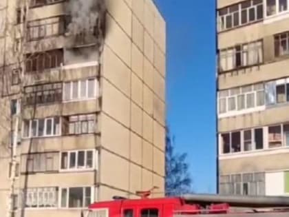 Из-за пожара в новоюжном районе Чебоксар 10 человек эвакуировались