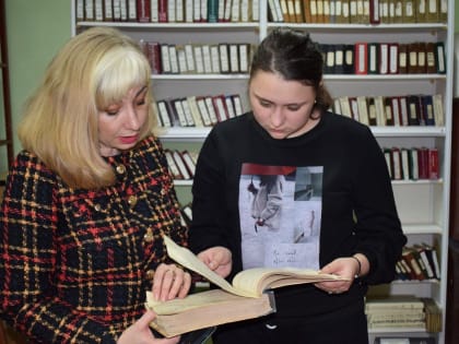 В целях формирования бережного отношения к историческому наследию отдел ЗАГС города Алатыря оказывает методическую помощь студентам