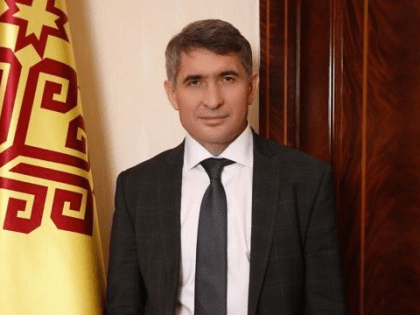 Глава Чувашии Олег Николаев поздравляет с Днем воссоединения Крыма и Севастополя с Россией