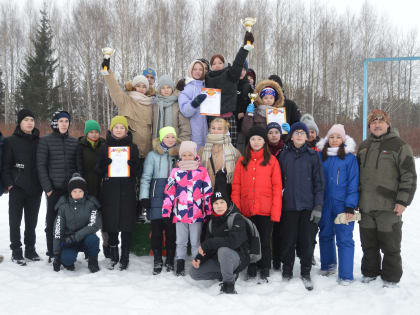 На лыжной трассе спорткомплекса «ДЮСШ-ФСК «Аль» состоялся чемпионат Янтиковского муниципального округа по лыжным гонкам.
