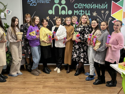 В Семейном МФЦ мамы нашего города обсудили новые меры социальной поддержки для семей